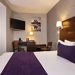 间奏曲酒店