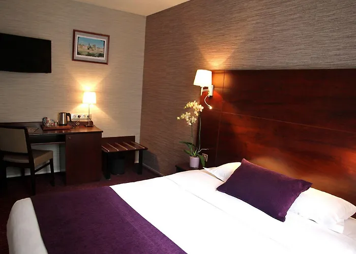 L'interlude 3* Párizs